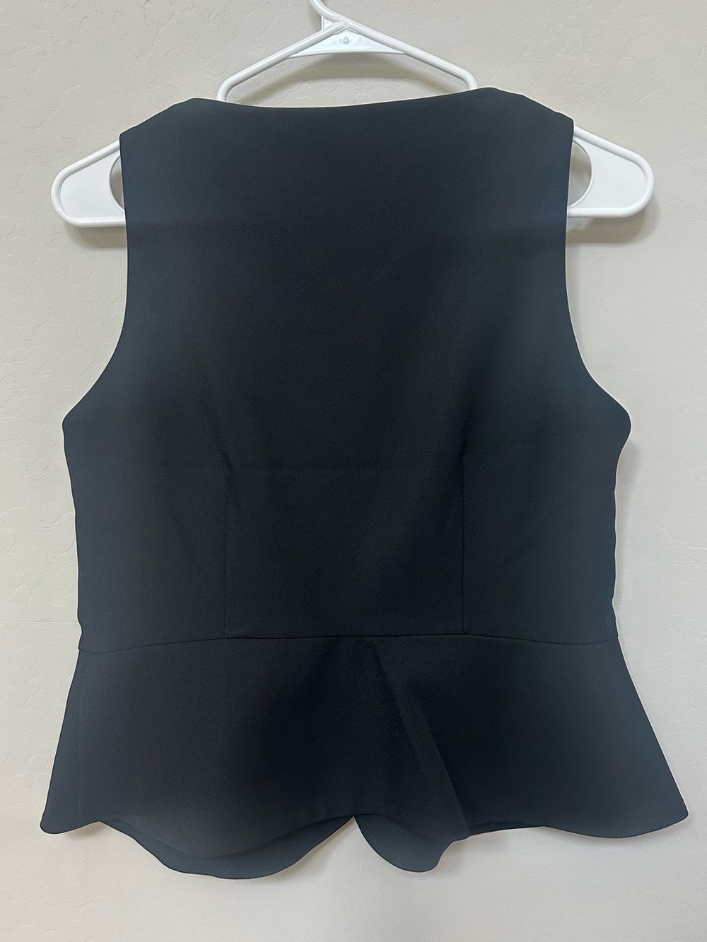 NWT Kenneth Cole Reaction Black Peplum Button Front Vest Top Size Medium - Picture 4 of 7